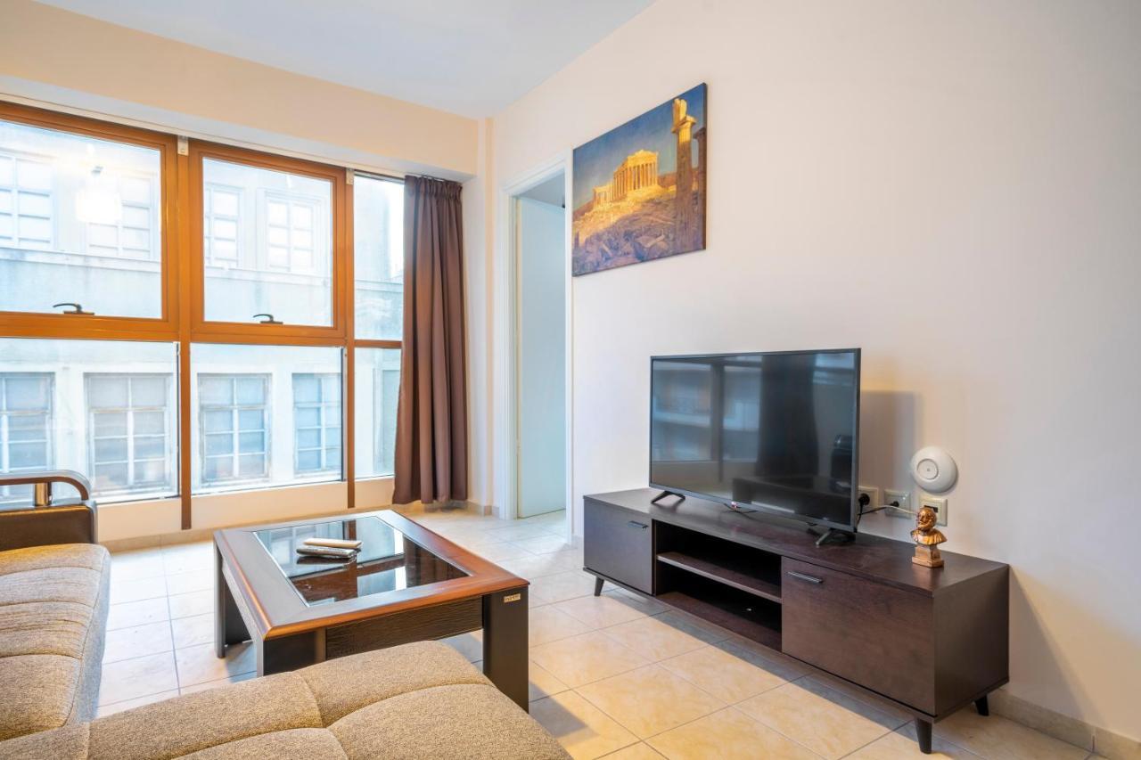 2 Bedroom Renovated Apartment With A View Афіни Екстер'єр фото